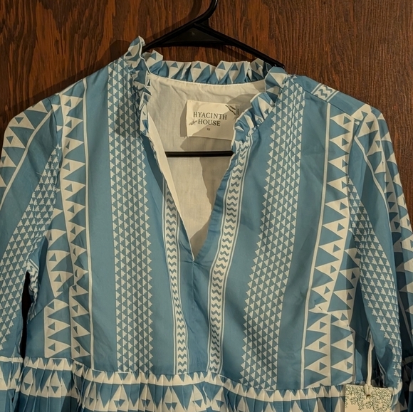 New With Tags HYACINTH HOUSE Blue & White Bell Sleeved Blaine Mini Dress Size XS - Picture 11 of 16